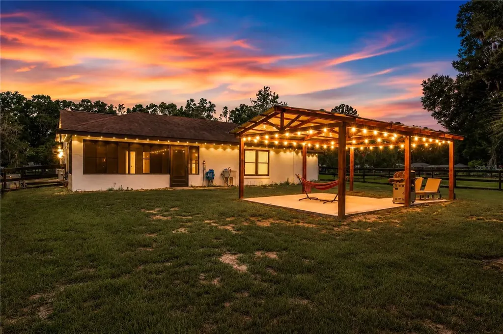 2735 NE 127th Place Anthony FL 32617