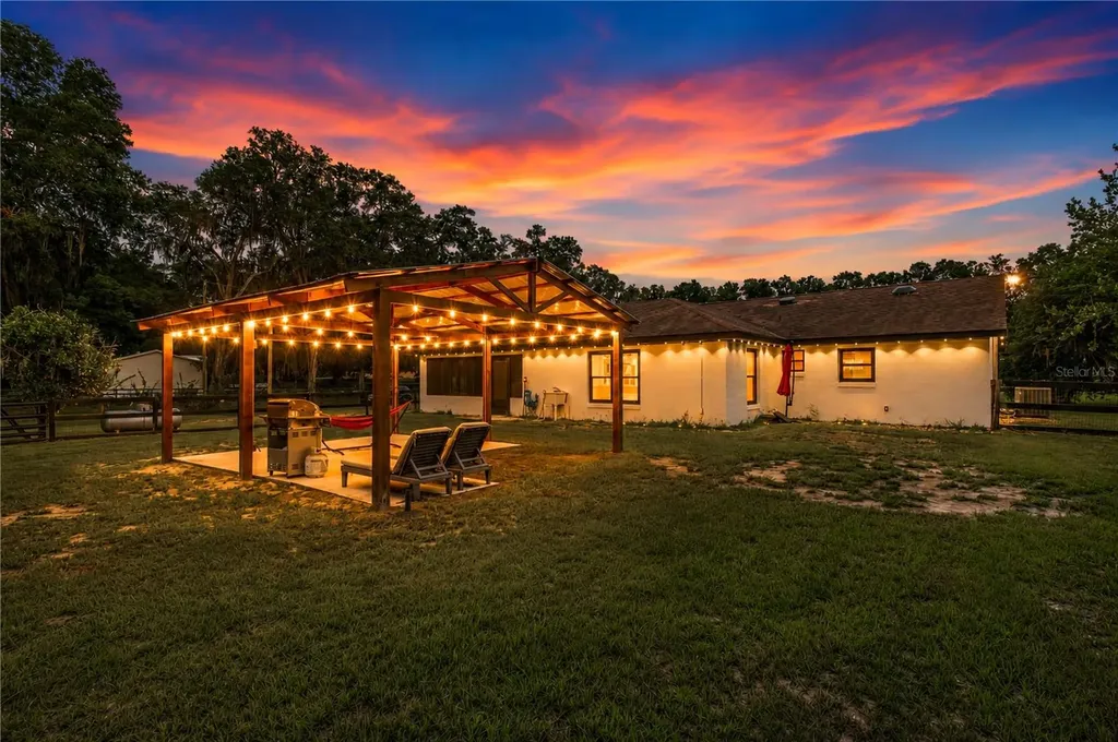 2735 NE 127th Place Anthony FL 32617
