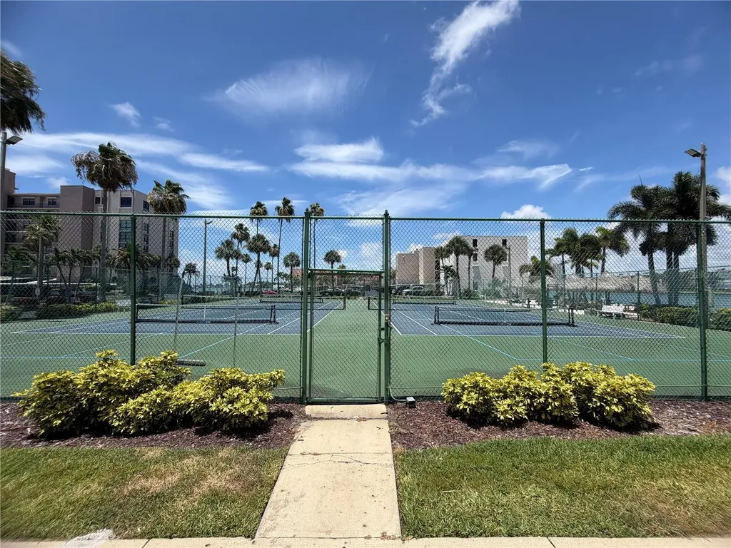 7400 Sun Island Drive S South Pasadena FL 33707