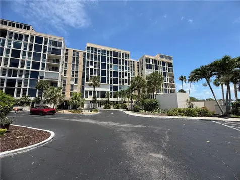 7400 Sun Island Drive S South Pasadena FL 33707