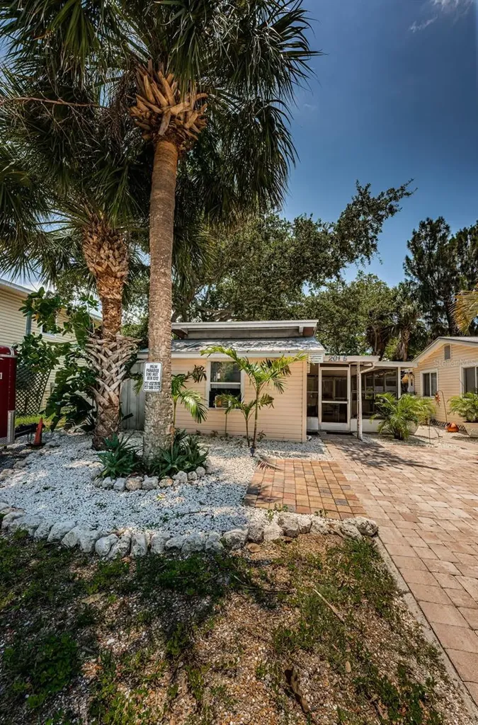 201.5 7th Avenue Indian Rocks Beach FL 33785