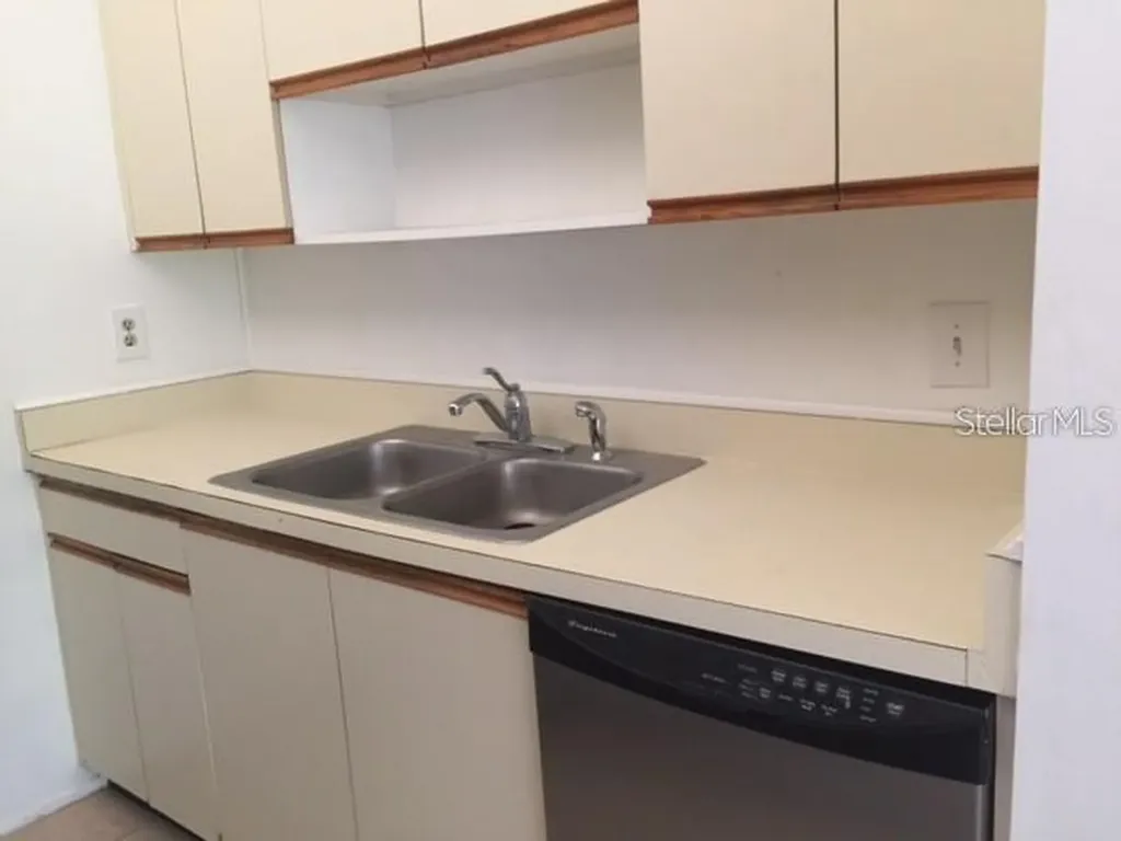 327 Bobby Jones Road Sarasota FL 34232