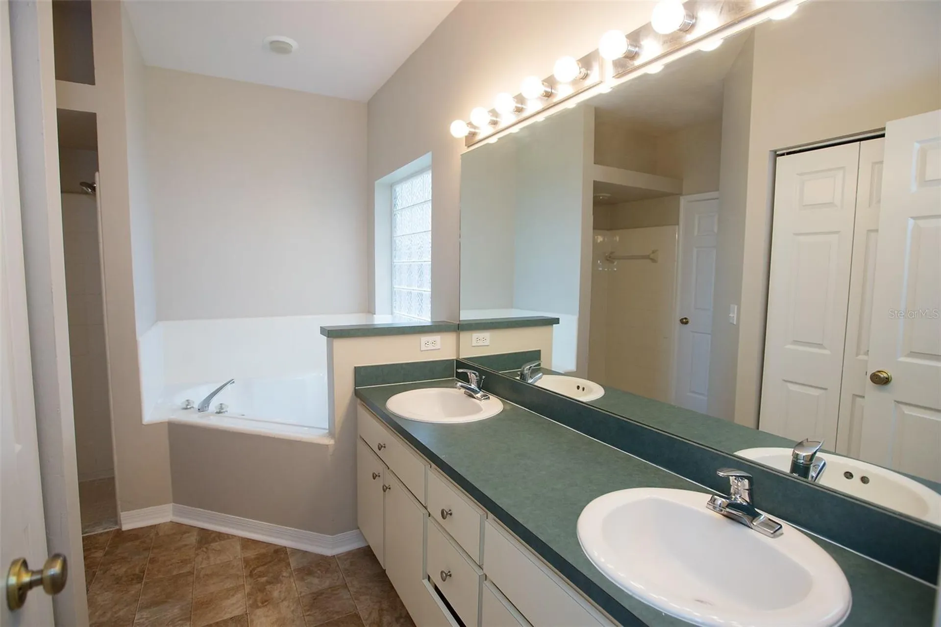 4314 NW 35th Street Gainesville FL 32605