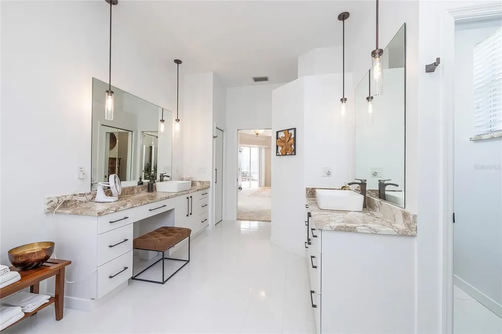 2055 Diamond Court Oldsmar FL 34677