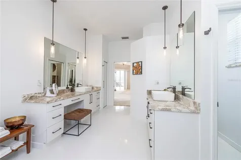 2055 Diamond Court Oldsmar FL 34677
