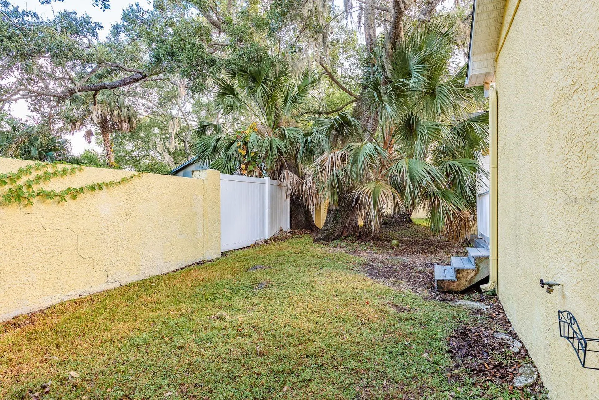 406 S Bayview Boulevard Oldsmar FL 34677
