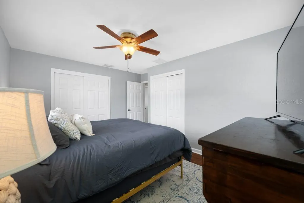 6752 31st Terrace N St Petersburg FL 33710