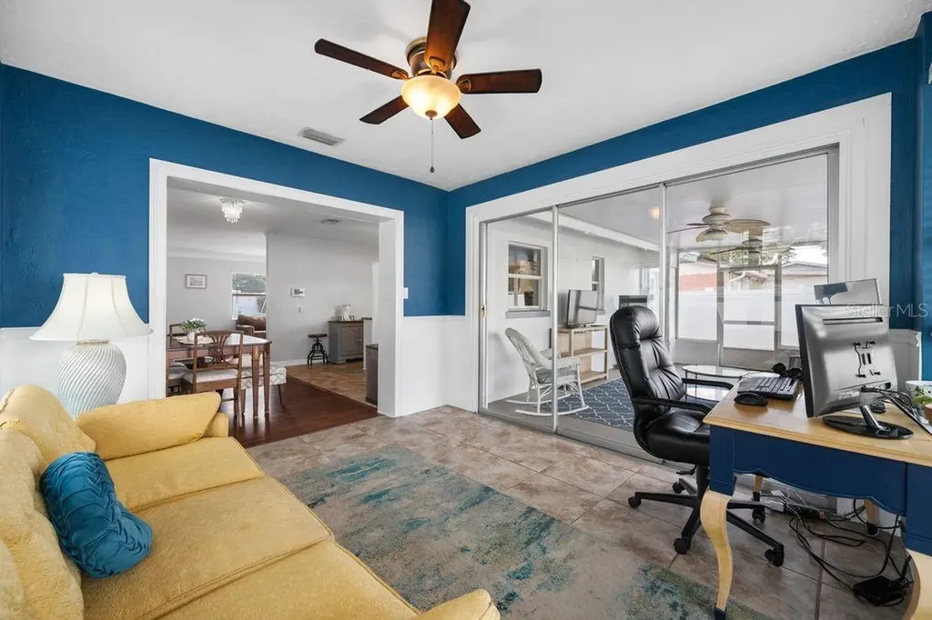 6752 31st Terrace N St Petersburg FL 33710