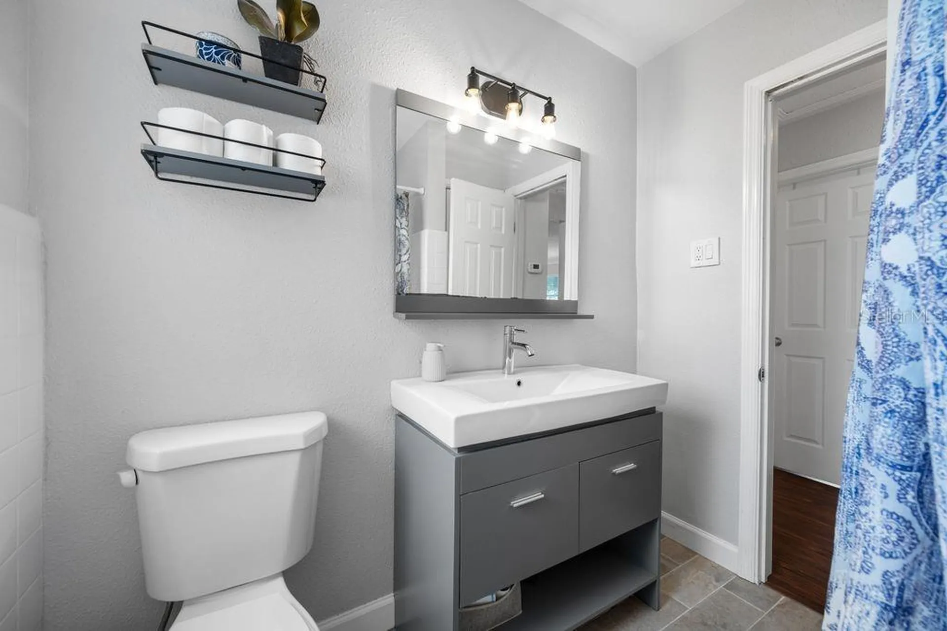 6752 31st Terrace N St Petersburg FL 33710