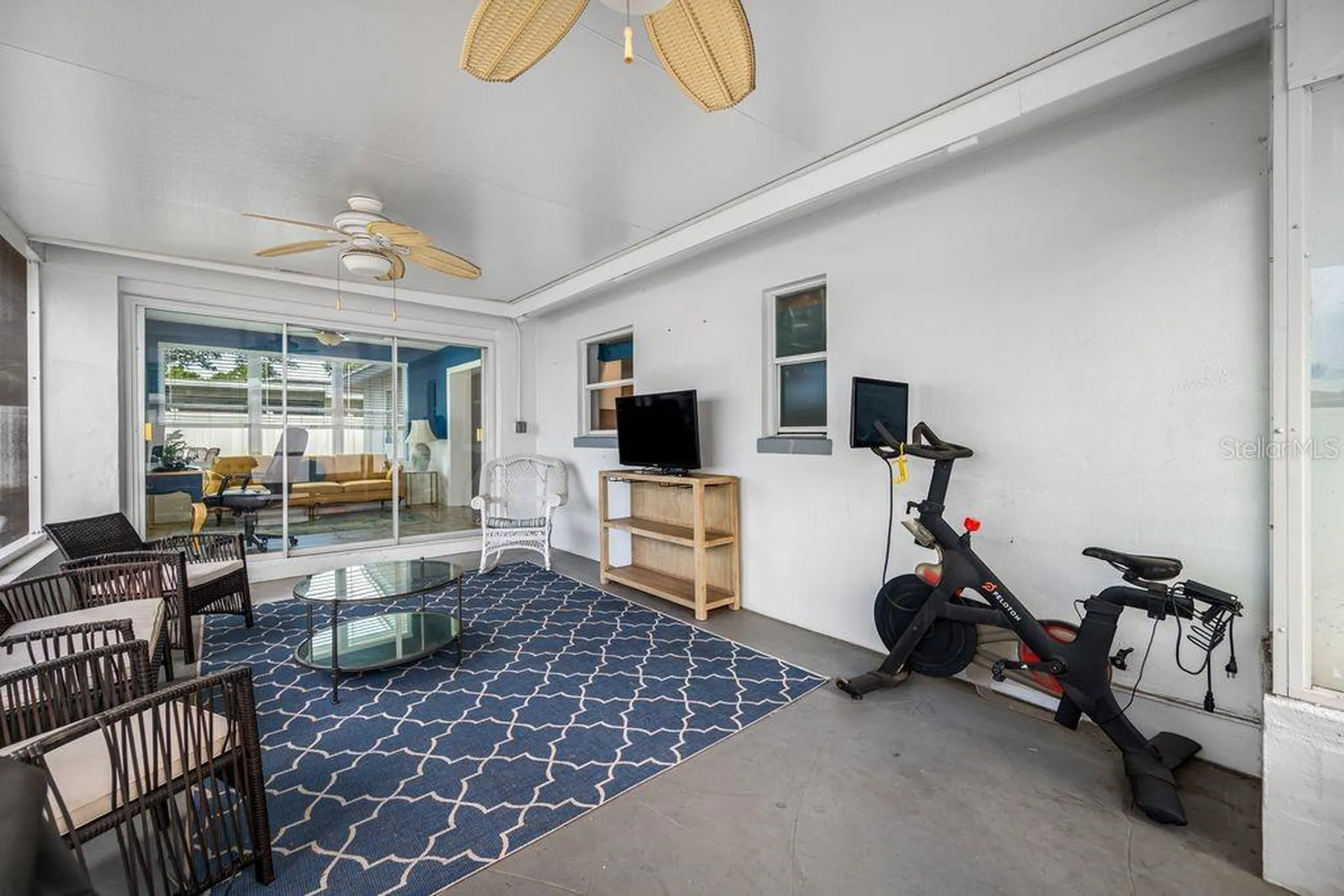 6752 31st Terrace N St Petersburg FL 33710