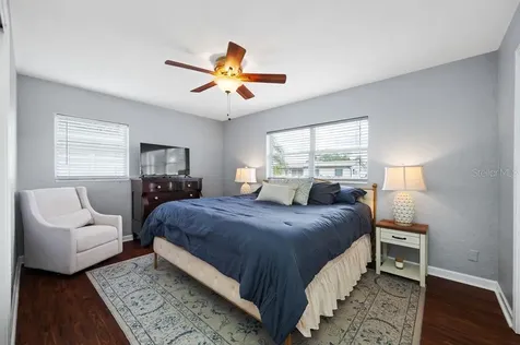 6752 31st Terrace N St Petersburg FL 33710