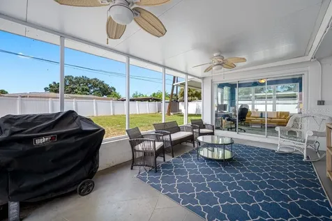 6752 31st Terrace N St Petersburg FL 33710