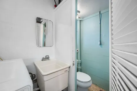 6752 31st Terrace N St Petersburg FL 33710