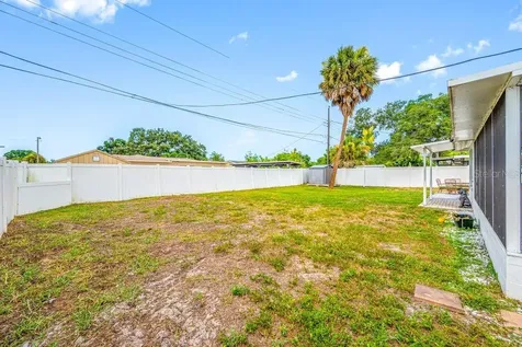 6752 31st Terrace N St Petersburg FL 33710