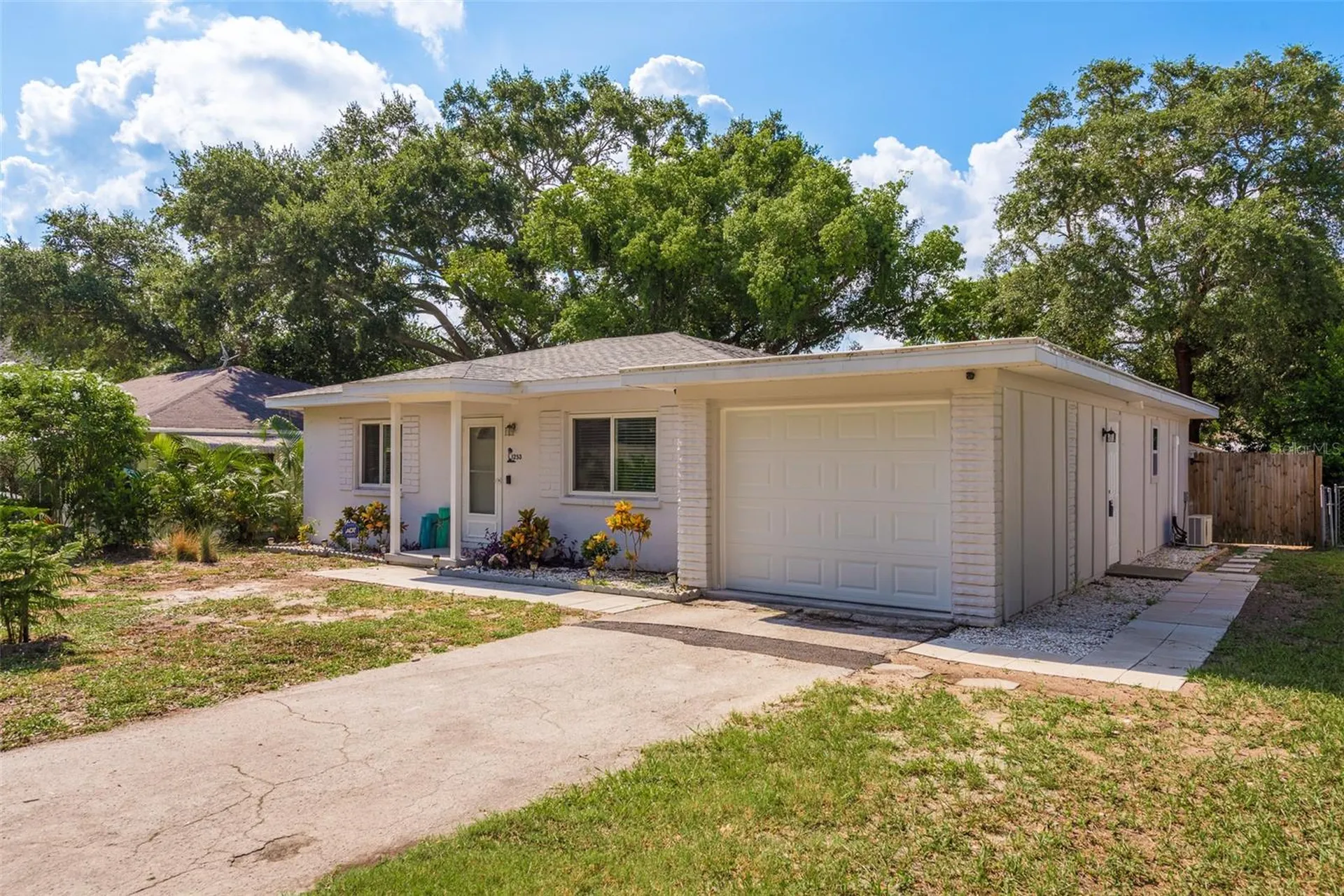 1253 Union Street Clearwater FL 33755