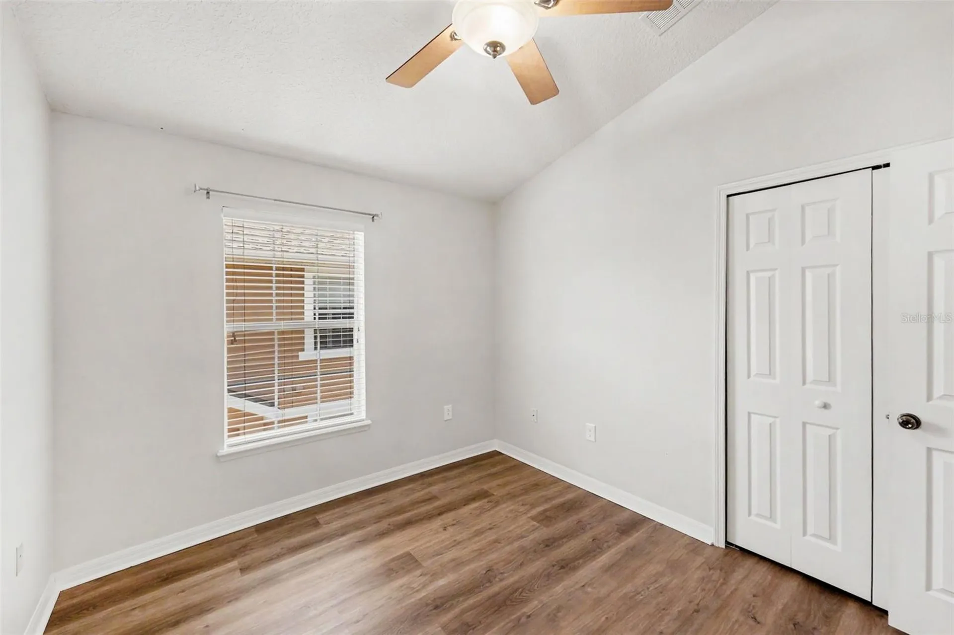 5142 6th Way N St Petersburg FL 33703