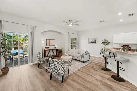 5142 6th Way N St Petersburg FL 33703