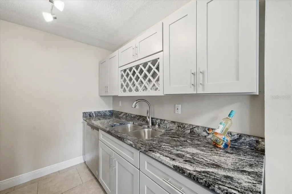 4843 Coquina Key Drive SE St Petersburg FL 33705