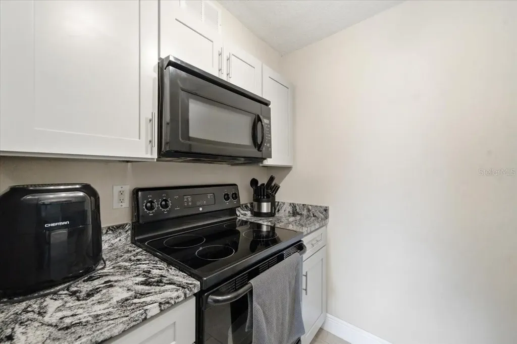 4843 Coquina Key Drive SE St Petersburg FL 33705