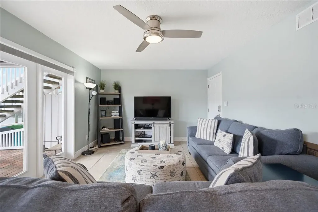 4843 Coquina Key Drive SE St Petersburg FL 33705