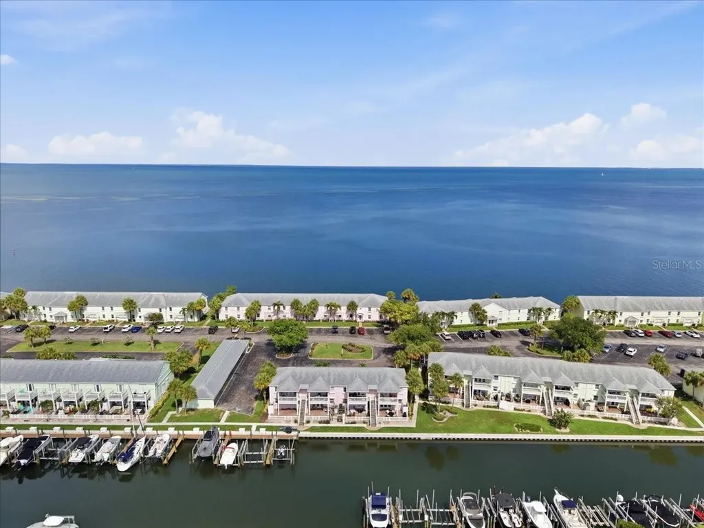 4843 Coquina Key Drive SE St Petersburg FL 33705