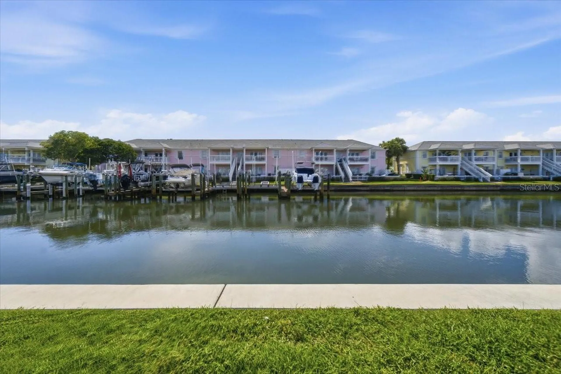 4843 Coquina Key Drive SE St Petersburg FL 33705