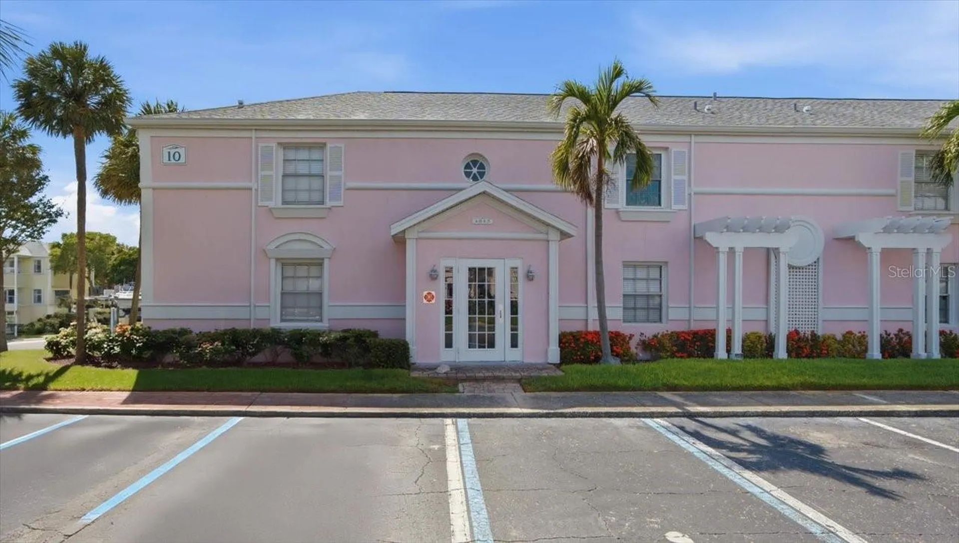 4843 Coquina Key Drive SE St Petersburg FL 33705
