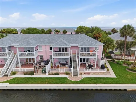 4843 Coquina Key Drive SE St Petersburg FL 33705