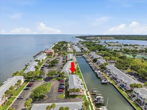 4843 Coquina Key Drive SE St Petersburg FL 33705