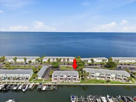 4843 Coquina Key Drive SE St Petersburg FL 33705
