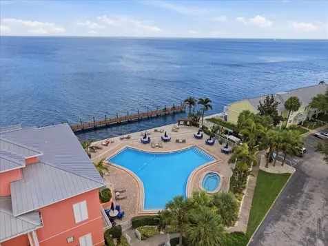 4843 Coquina Key Drive SE St Petersburg FL 33705
