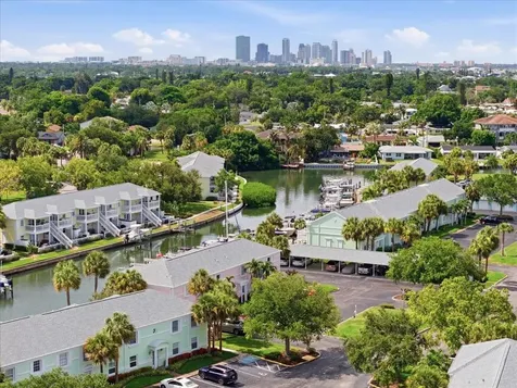 4843 Coquina Key Drive SE St Petersburg FL 33705