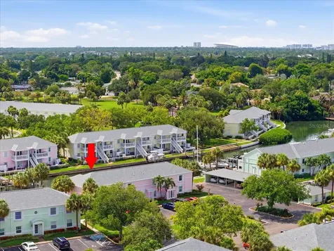 4843 Coquina Key Drive SE St Petersburg FL 33705