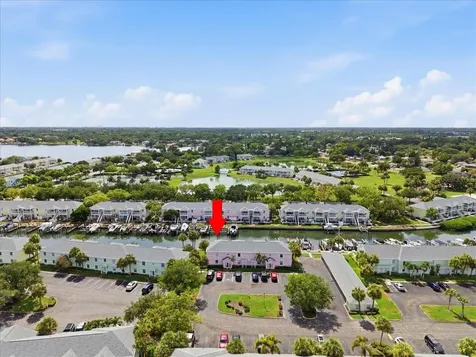 4843 Coquina Key Drive SE St Petersburg FL 33705