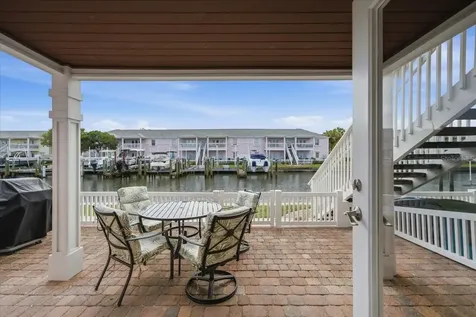 4843 Coquina Key Drive SE St Petersburg FL 33705