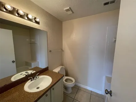 2550 N Alafaya Trail Orlando FL 32826