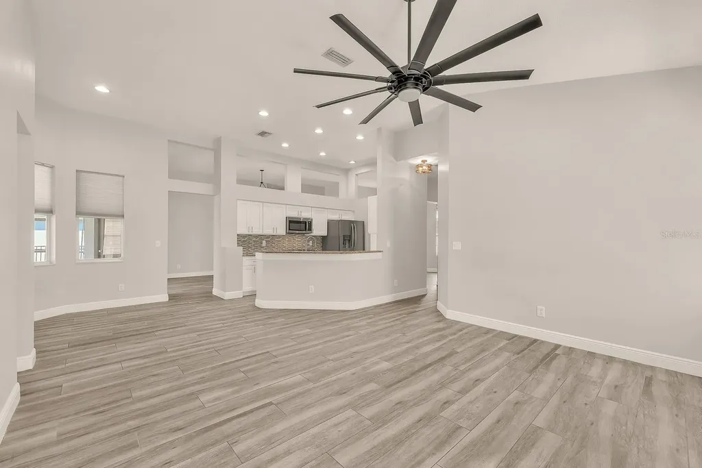 5849 Heronrise Crescent Drive Lithia FL 33547
