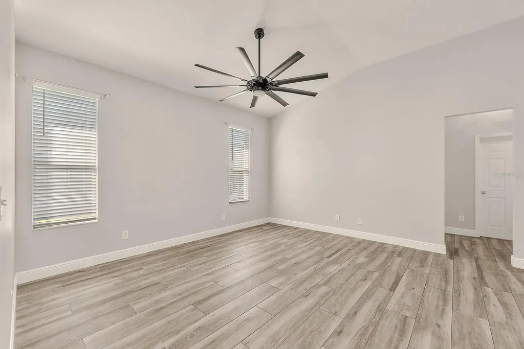 5849 Heronrise Crescent Drive Lithia FL 33547