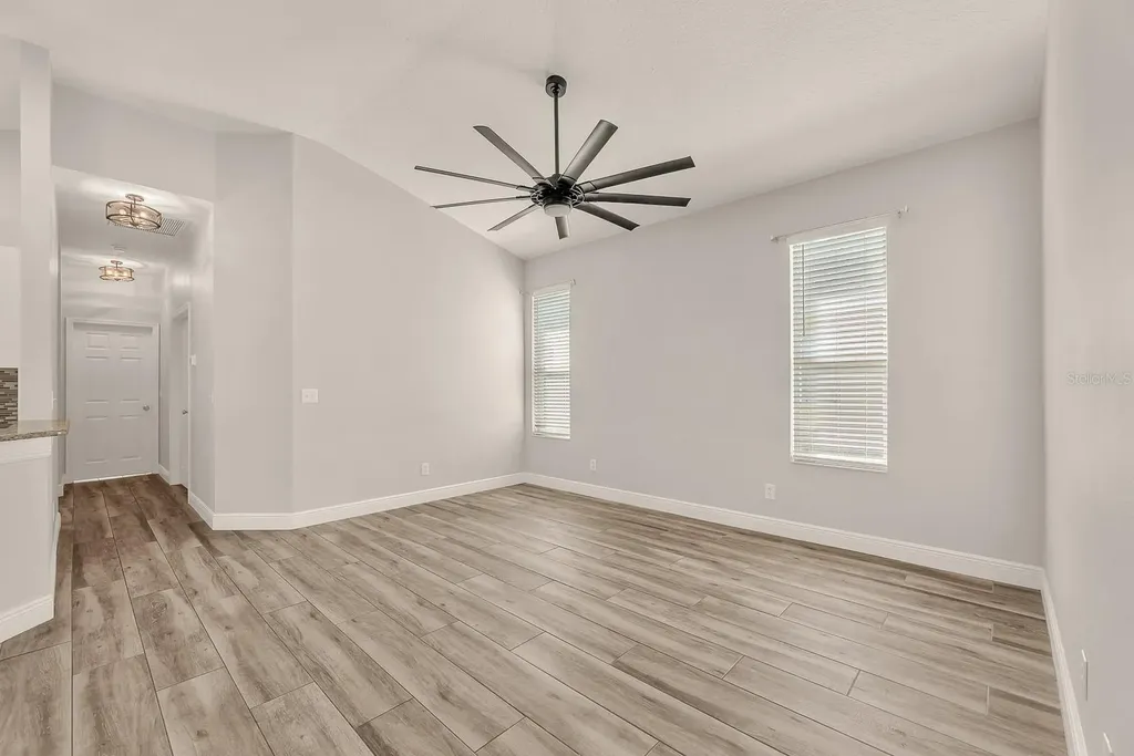 5849 Heronrise Crescent Drive Lithia FL 33547