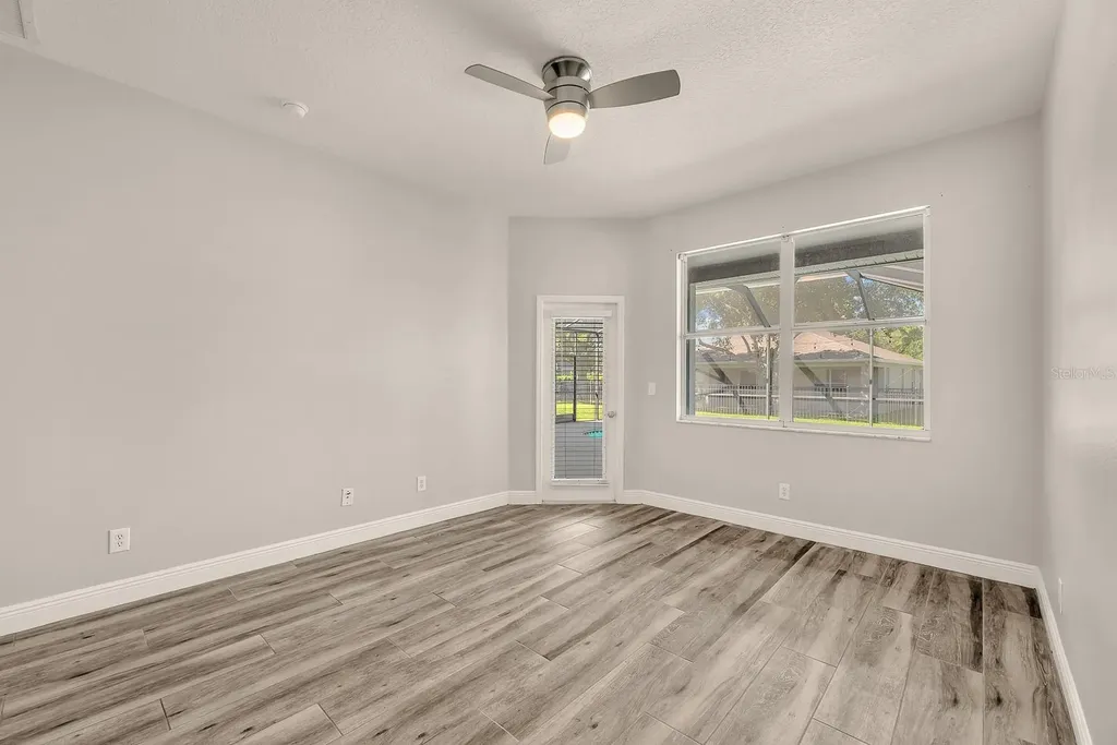 5849 Heronrise Crescent Drive Lithia FL 33547