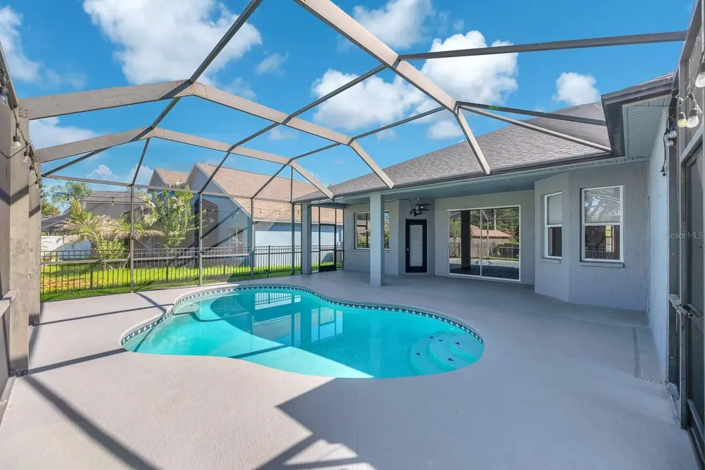 5849 Heronrise Crescent Drive Lithia FL 33547