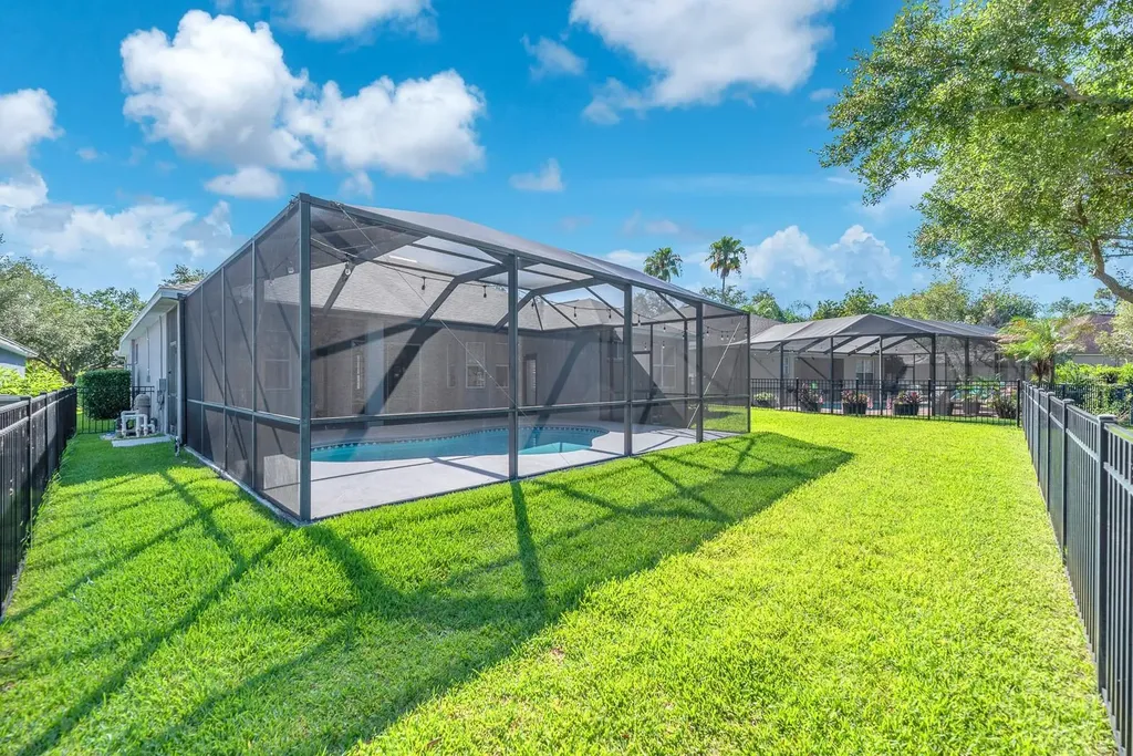 5849 Heronrise Crescent Drive Lithia FL 33547