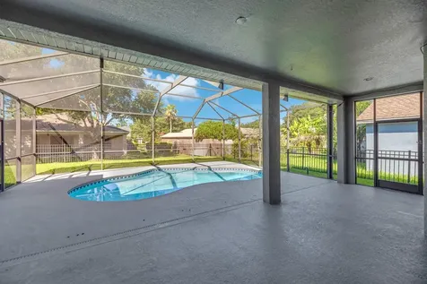 5849 Heronrise Crescent Drive Lithia FL 33547
