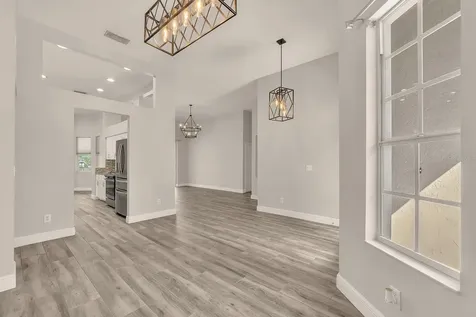 5849 Heronrise Crescent Drive Lithia FL 33547