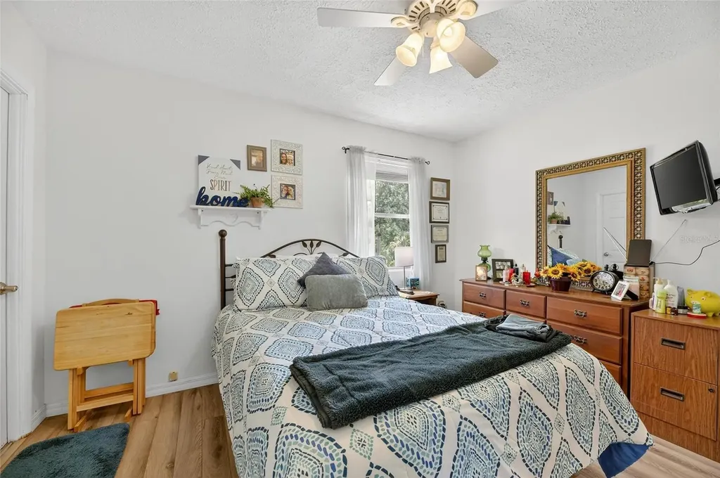 205 Wendel Avenue Lithia FL 33547