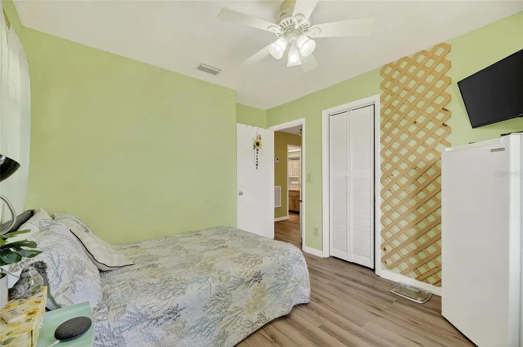 205 Wendel Avenue Lithia FL 33547