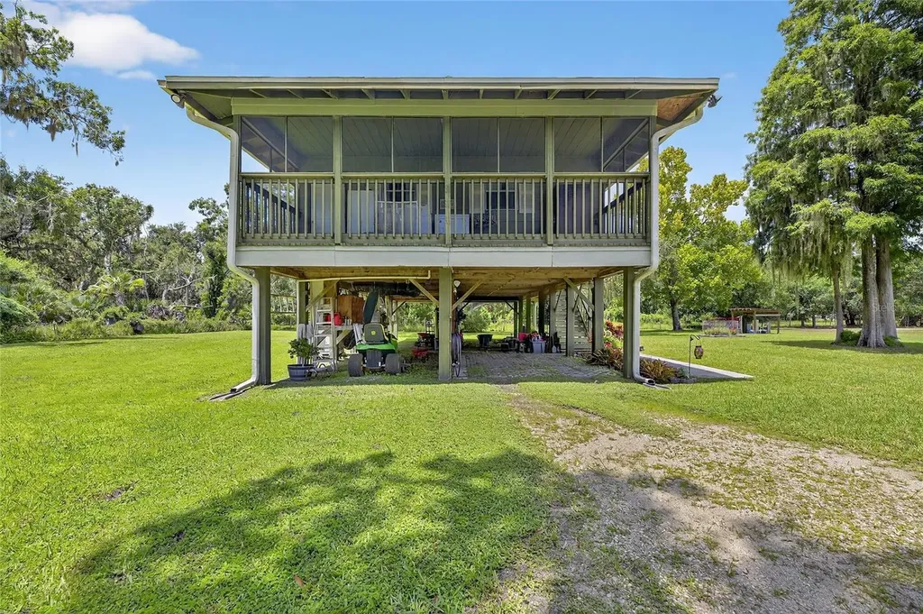 205 Wendel Avenue Lithia FL 33547