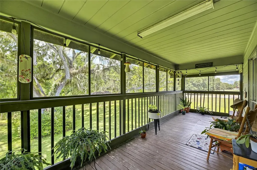205 Wendel Avenue Lithia FL 33547