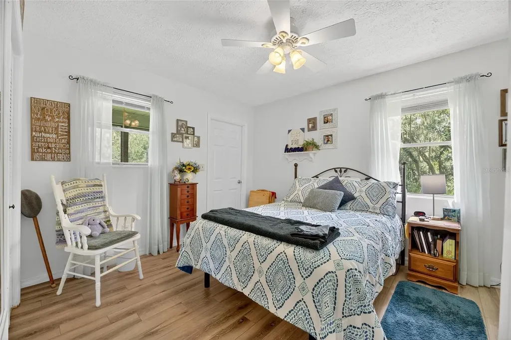 205 Wendel Avenue Lithia FL 33547