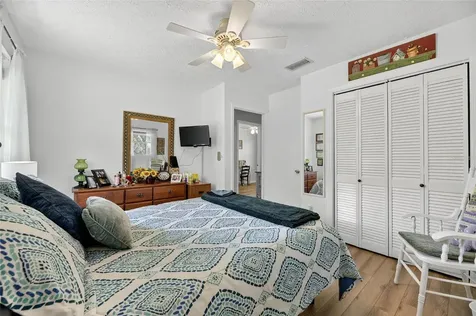 205 Wendel Avenue Lithia FL 33547